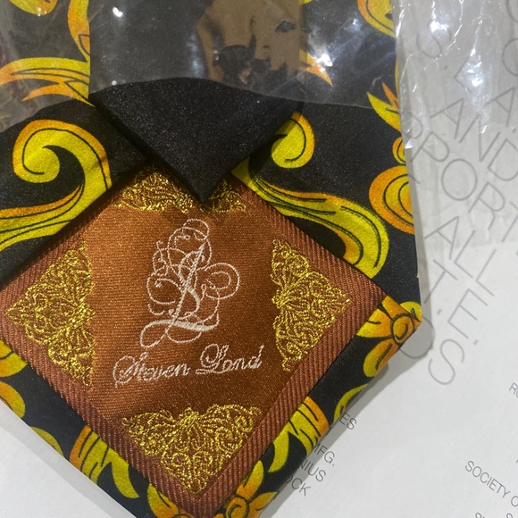 Versace Licenced Silk Necktie  Sz OS - Picture 6 of 10